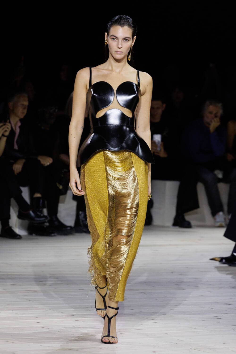 Alexander McQueen ロングドレス ブラック SS24 Alexander McQueen: Ready-To-Wear SS24 - 10 Magazine